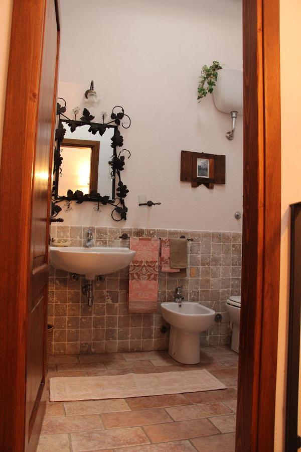 Trilocale Nel Centro Storico Daire Montemerano Dış mekan fotoğraf